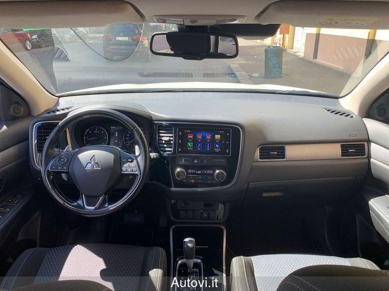 Mitsubishi Outlander 2.2 DI-D 4WD Instyle Plus SDA 7p.