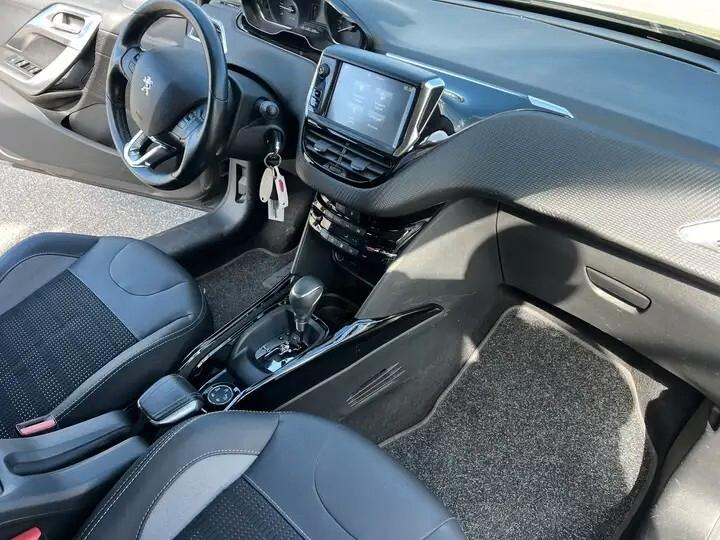 Peugeot 2008 PureTech Turbo 110 EAT6 S&S Allure