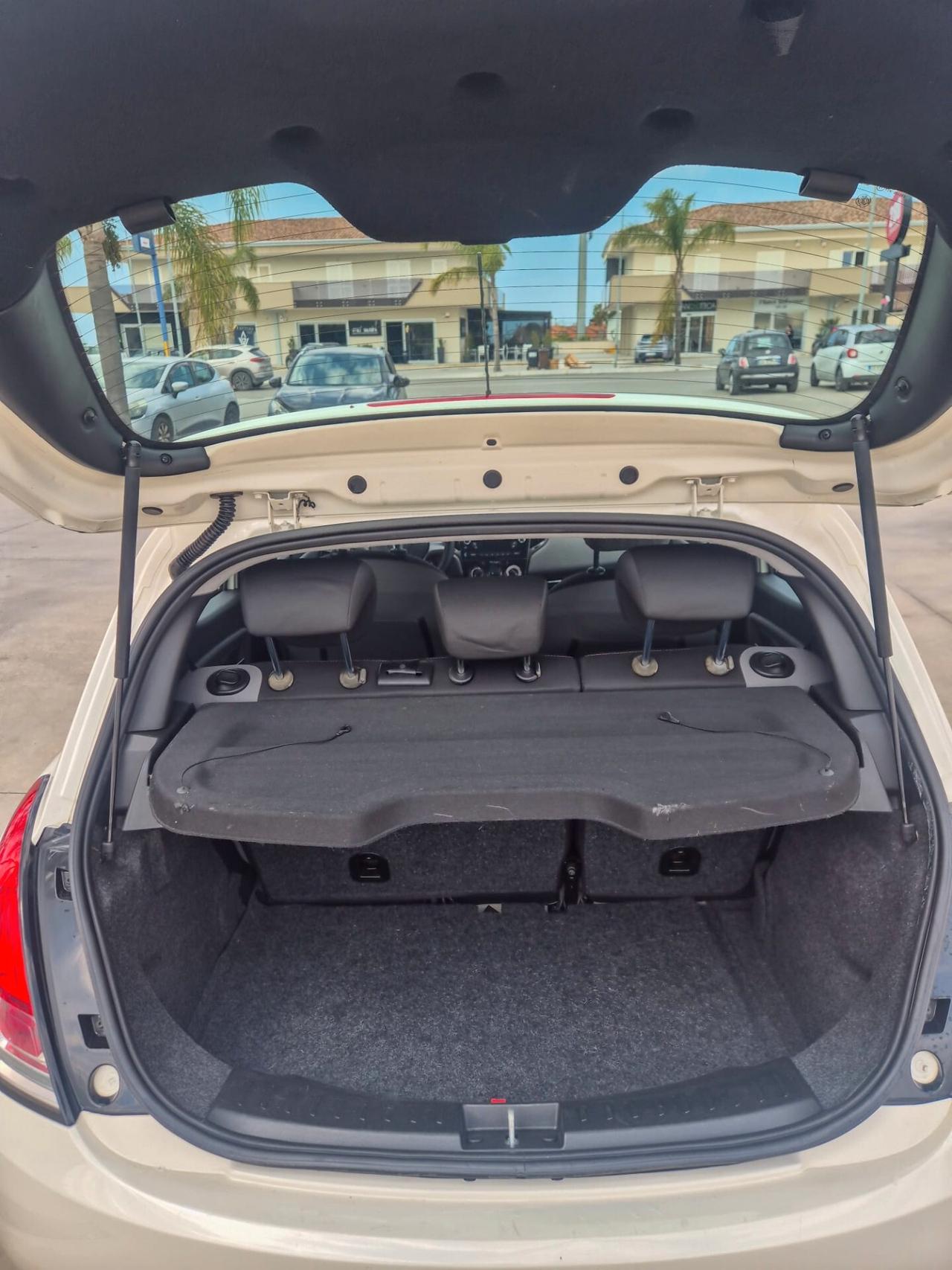 Lancia Ypsilon 1.3 MJT 16V 95 CV 5 porte S&S Silver