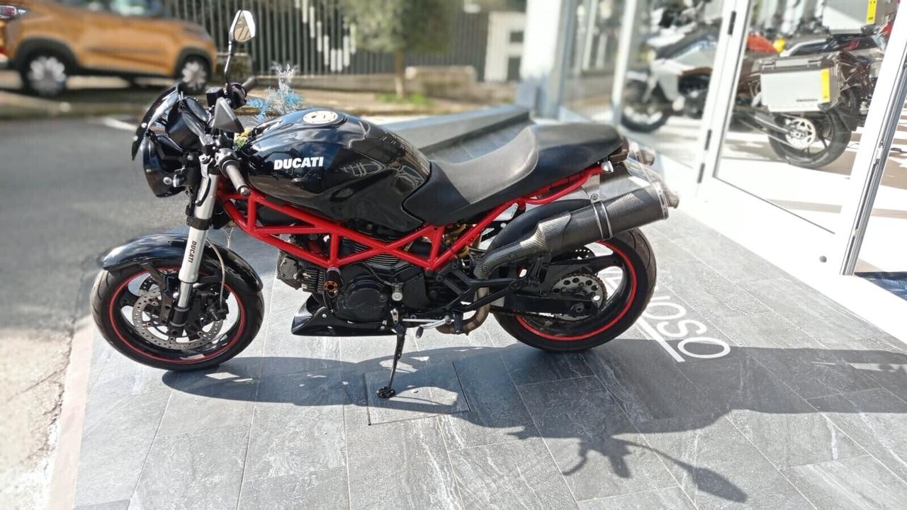 Ducati Monster 695 70cv