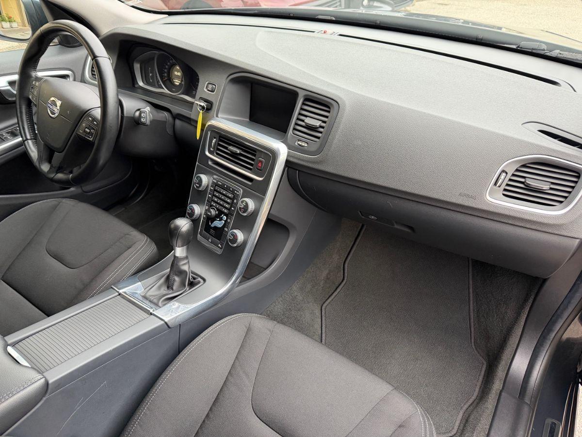 VOLVO - V60 - D2 Kinetic #TAG.CERTIFICATI