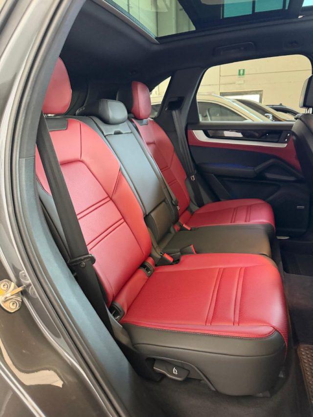PORSCHE Cayenne 3.0 V6 E-Hybrid //TETTO//CARTIER//PARI AL NUOVO//