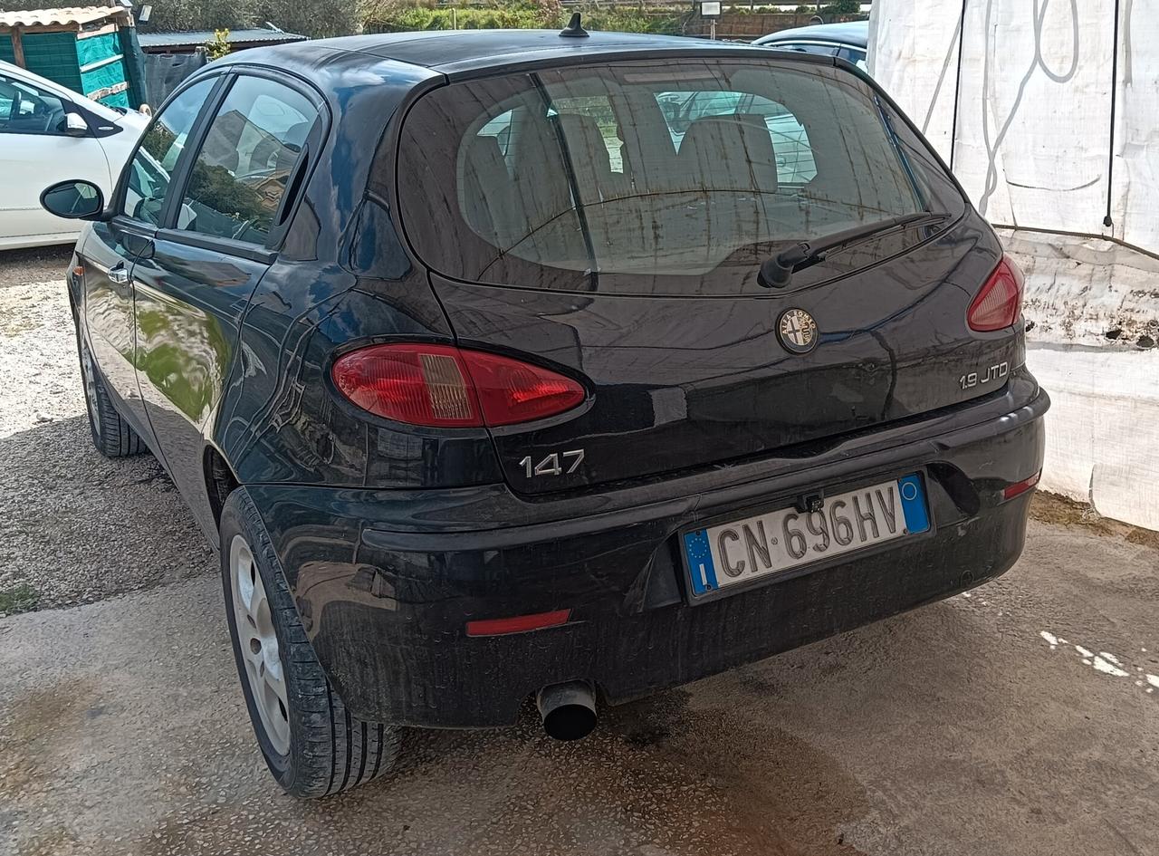 Alfa Romeo 147 1.9 JTD (115 CV) cat 5p. Distinctive