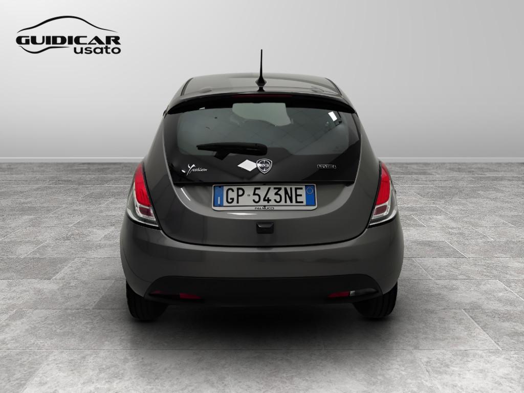 LANCIA Ypsilon III 2021 - Ypsilon 1.0 firefly hybrid Gold s&s 70cv