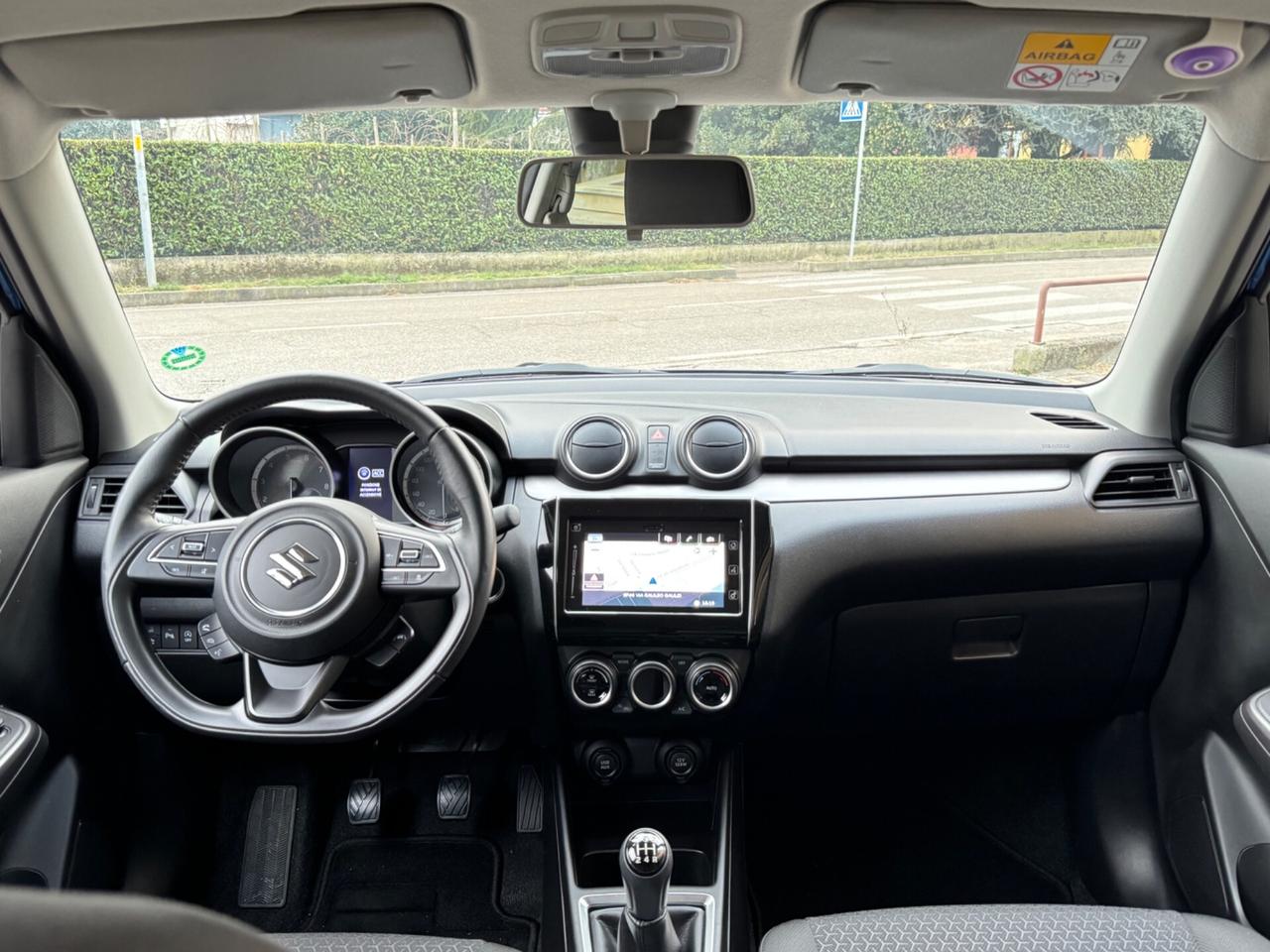 Suzuki Swift 1.2 Hybrid Top