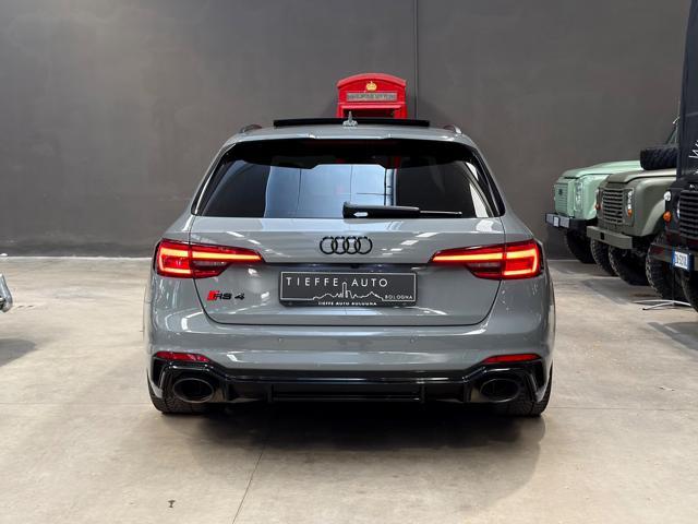 AUDI RS 4 Avant