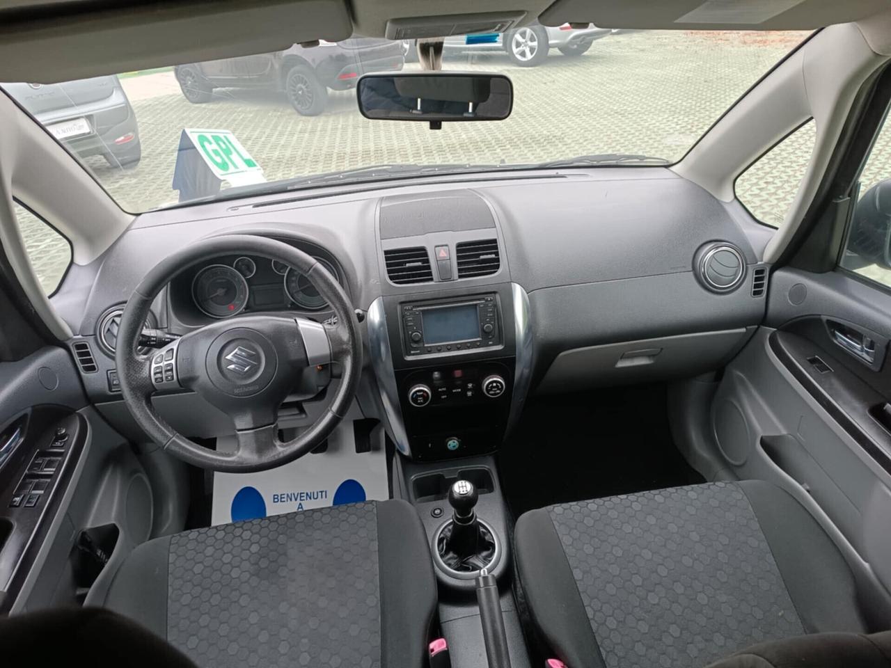 Suzuki SX4 1.6~2011~GPL~4x4