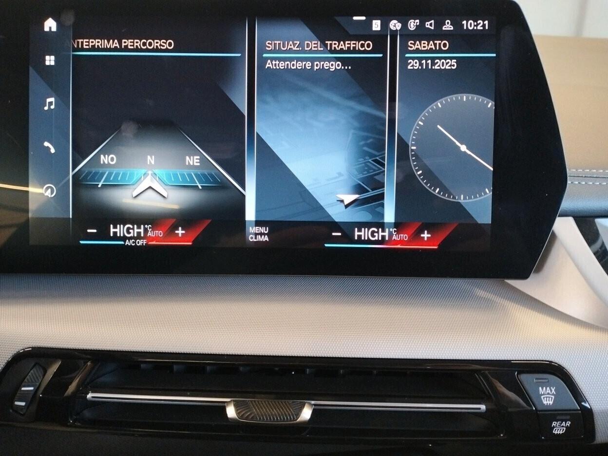 BMW 220 i Active Tourer mhev 48V auto