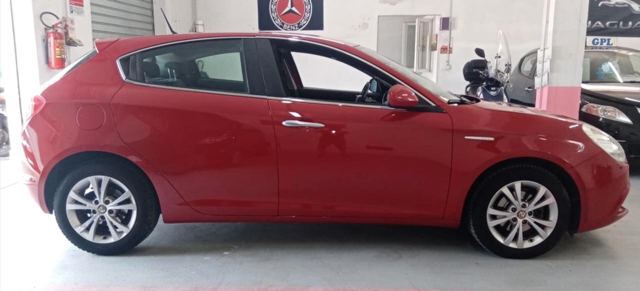 O F F E R T A-SHOCK Alfa Romeo Giulietta 1.6 JTDm-2 105 CV
