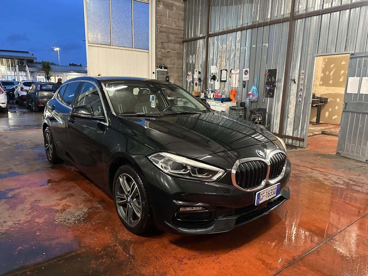 Bmw 118 118i 5p. AUTOM SPORT 60 MILA KM