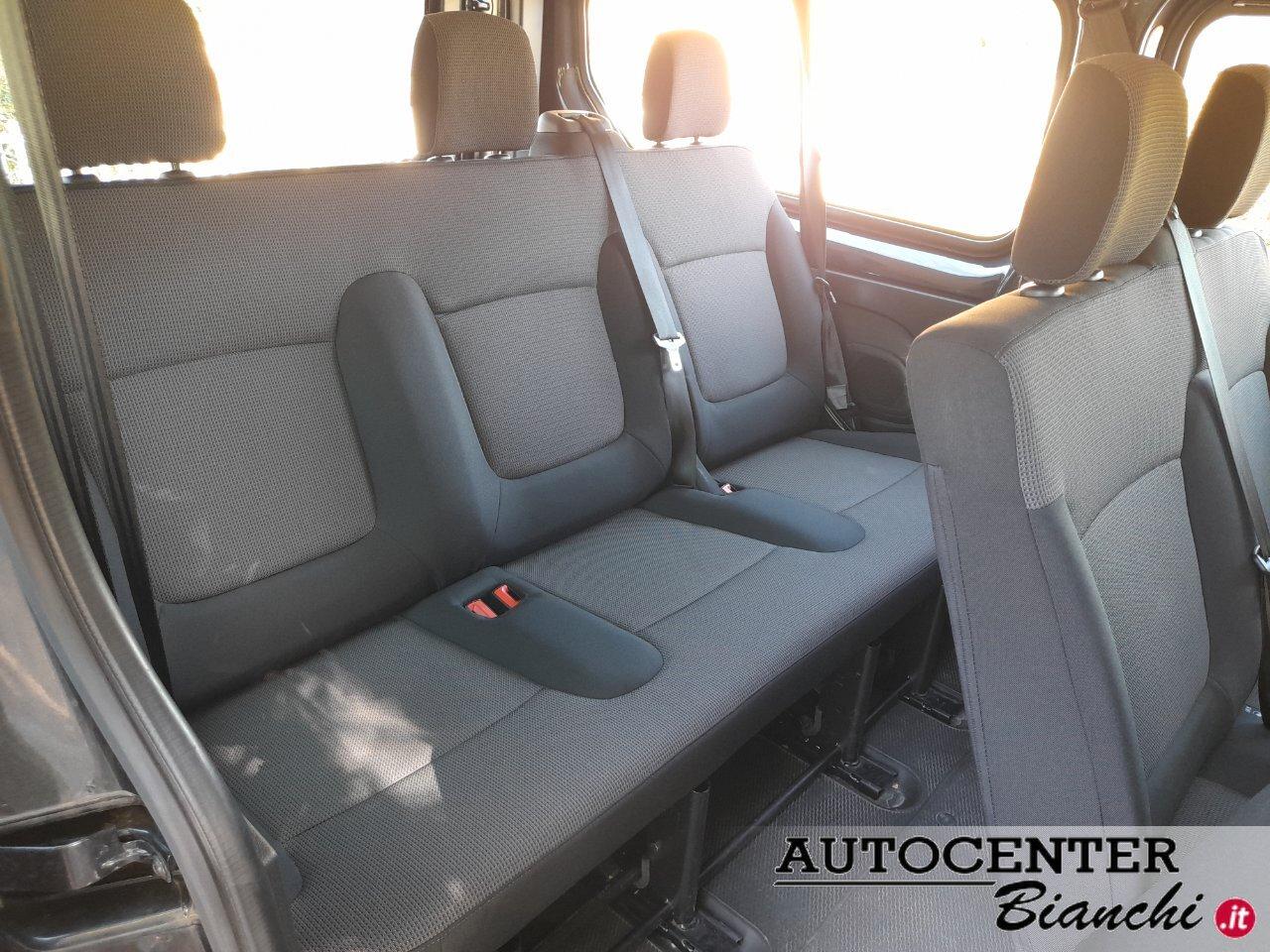 RENAULT Trafic passenger 2.0 Blue dci 150cv L2H1 Zen