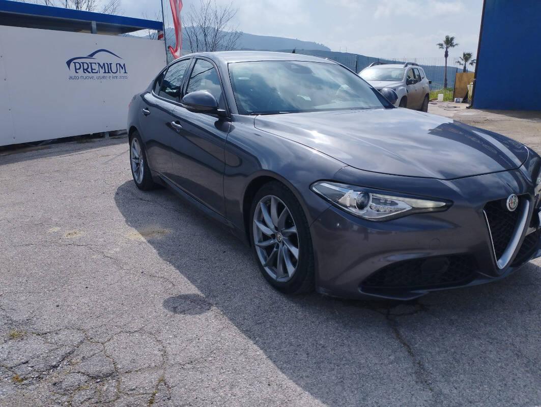 Alfa Romeo Giulia 2.2 t Super 150cv