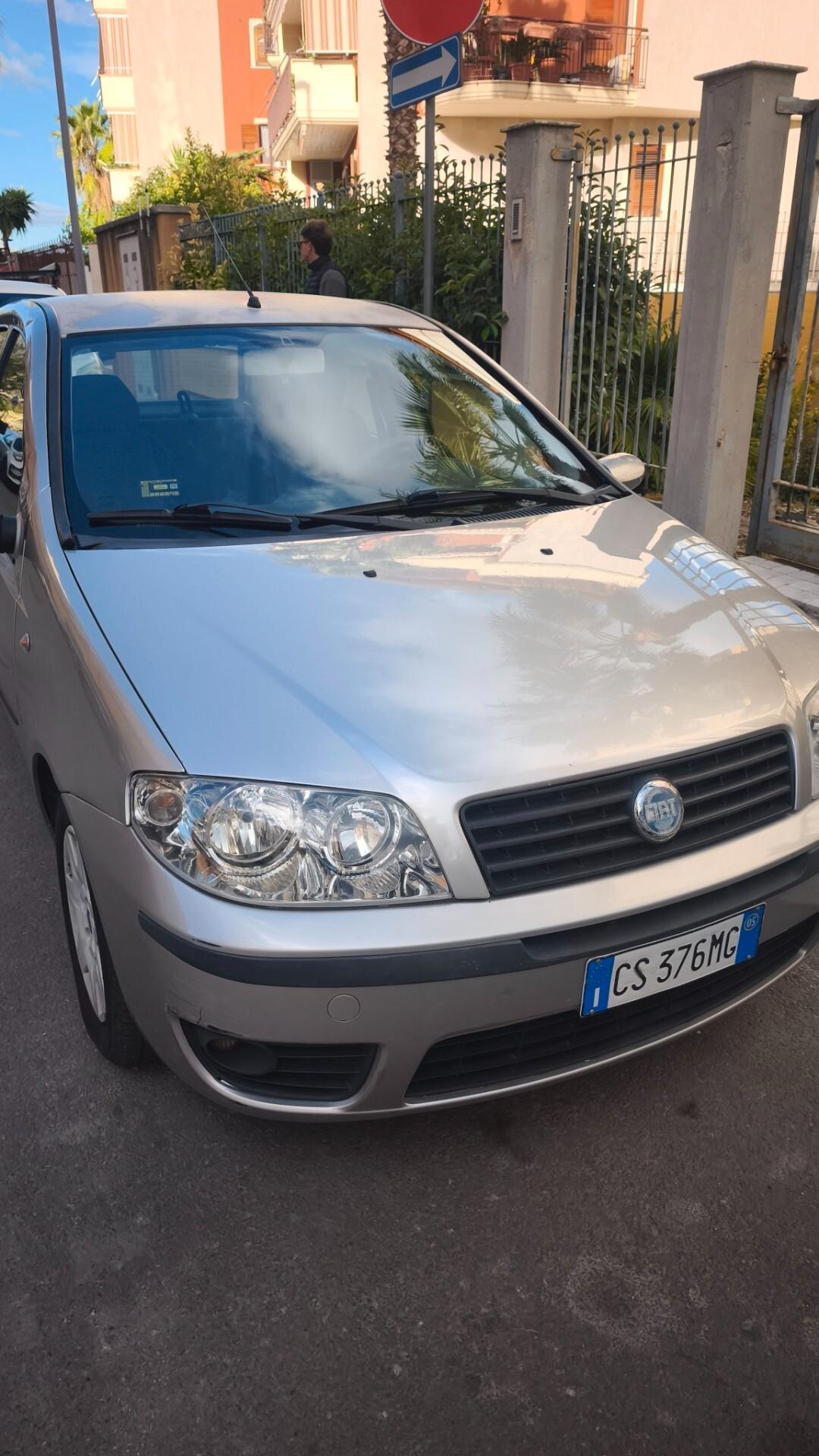 Fiat Punto 1.3 MULTIJET 75cv Gancio traino 2005