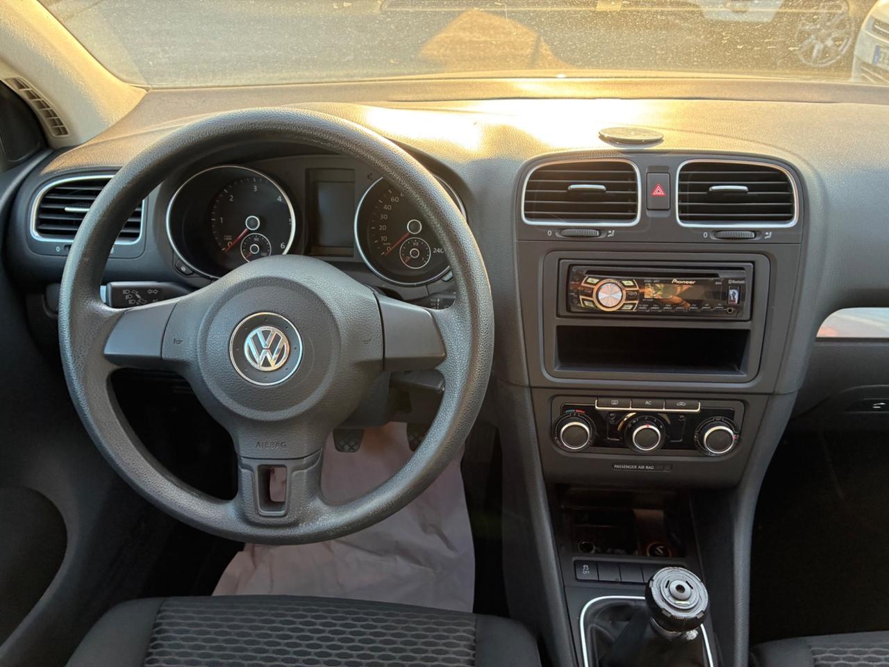 Volkswagen Golf 1.6 TDI DPF 3p. Highline