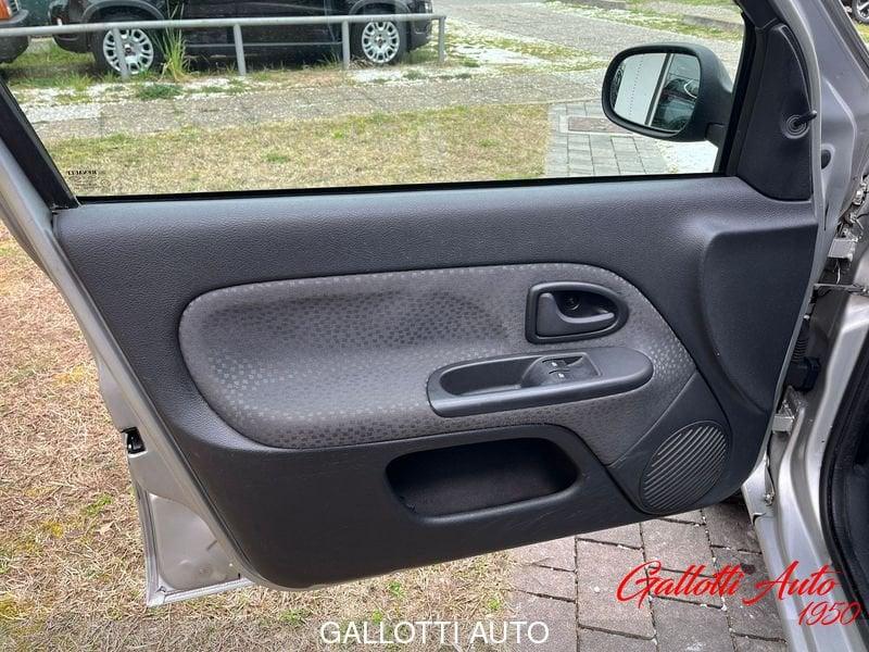 Renault Clio Clio Storia 3p 1.2 Confort Gpl