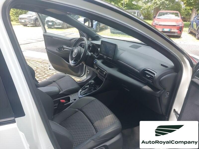Toyota Yaris Hybrid Style MY22