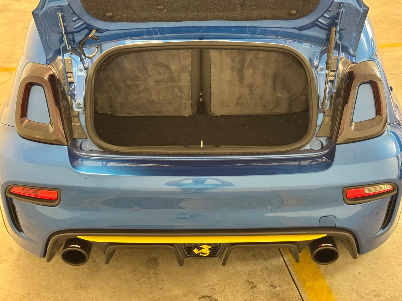 Abarth 500 C 1.4 Turbo T-Jet MTA Bicolore