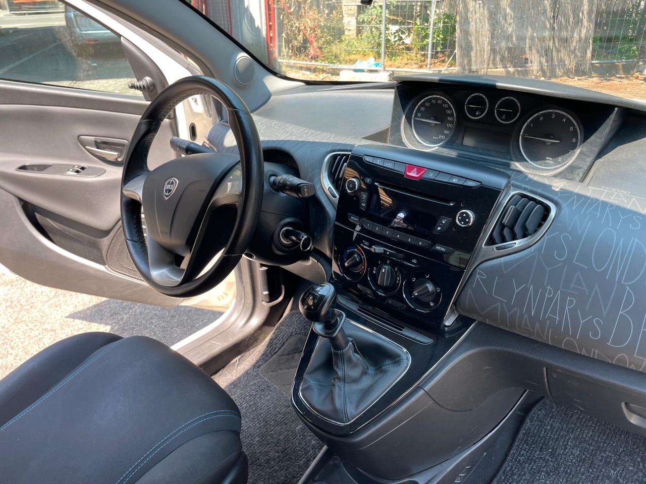 Lancia Ypsilon 1.2 69 CV 5 porte UNICO PROPRIETARIO!!!