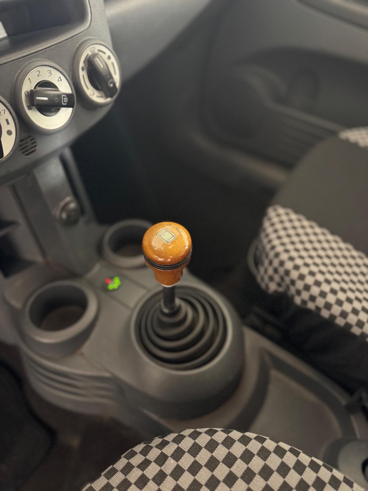 Mitsubishi Colt 1.1 12V 3p.GPL Special Action Model