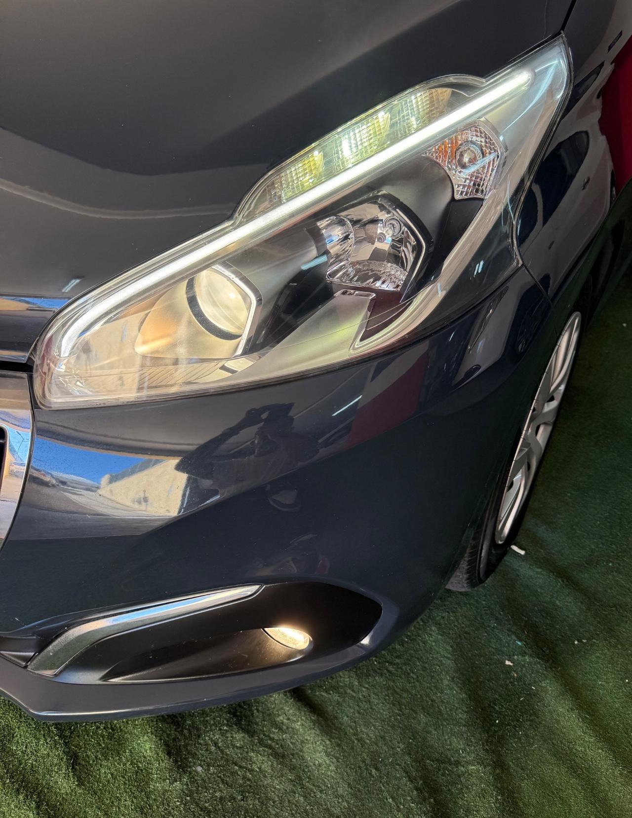 Peugeot 208 5 porte Access 110000 CHILOMETRI