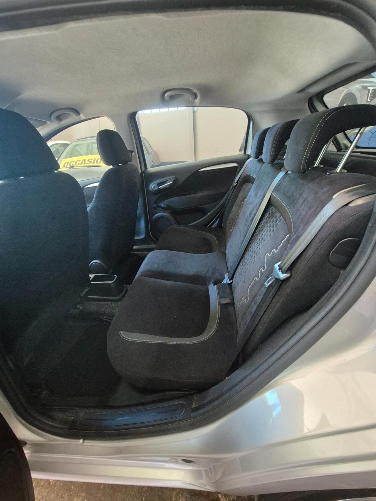 Fiat Punto 1.2 8V 5 porte Lounge euro 6 neo patentati