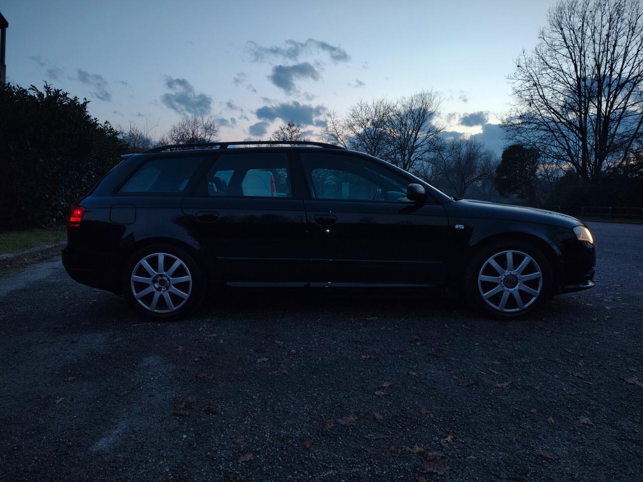 Audi A4 2.0 16V TDI Avant S LINE SOLO 120.000KM!!!