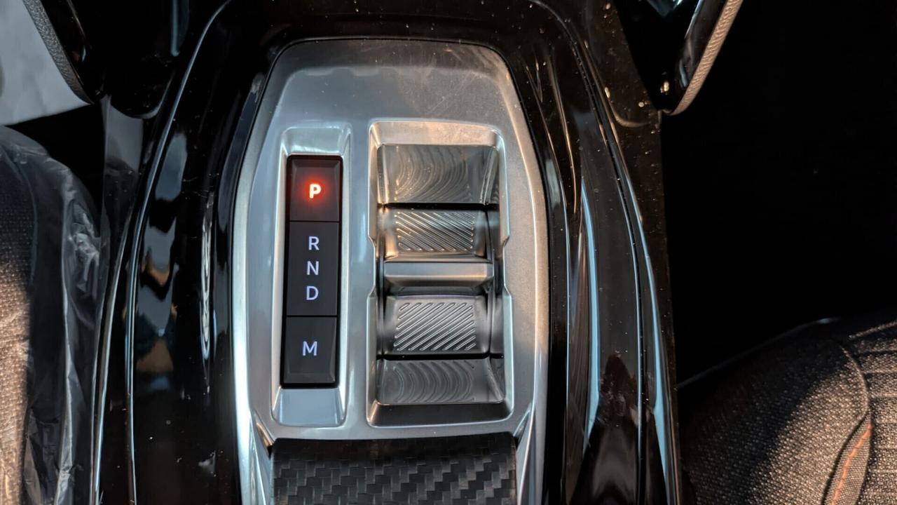 Peugeot 208 Hybrid 110 e-DCS6 BUSINESS