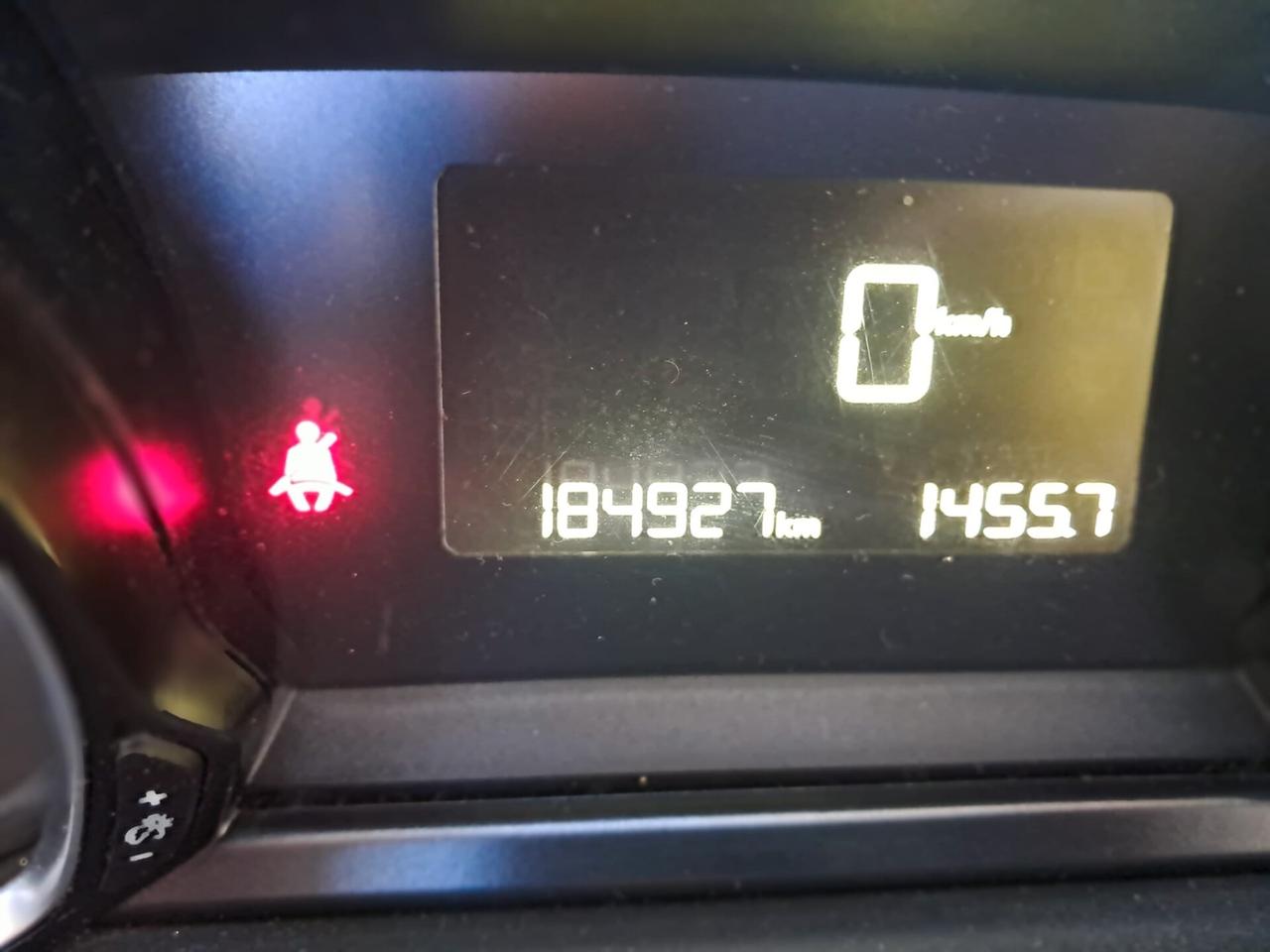 PEUGEOT 308 1.6 HDI 92 CV-NEOPATENTATI-Euro6990