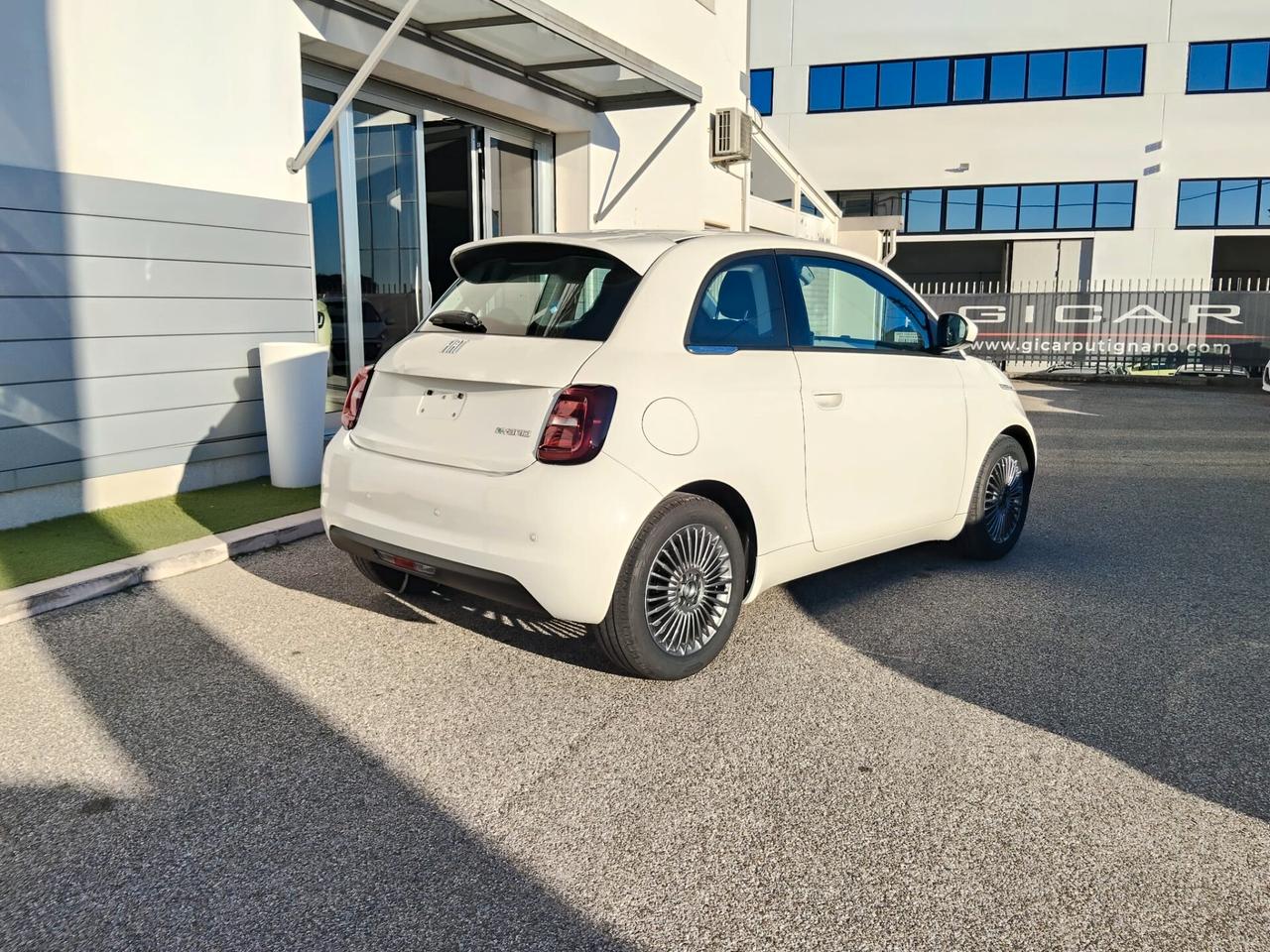 Fiat 500 Berlina Hybrid Pop