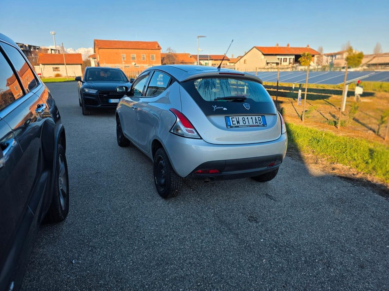 Lancia Ypsilon 0.9 TwinAir 85 CV 5 porte Metano Ecochic Silver