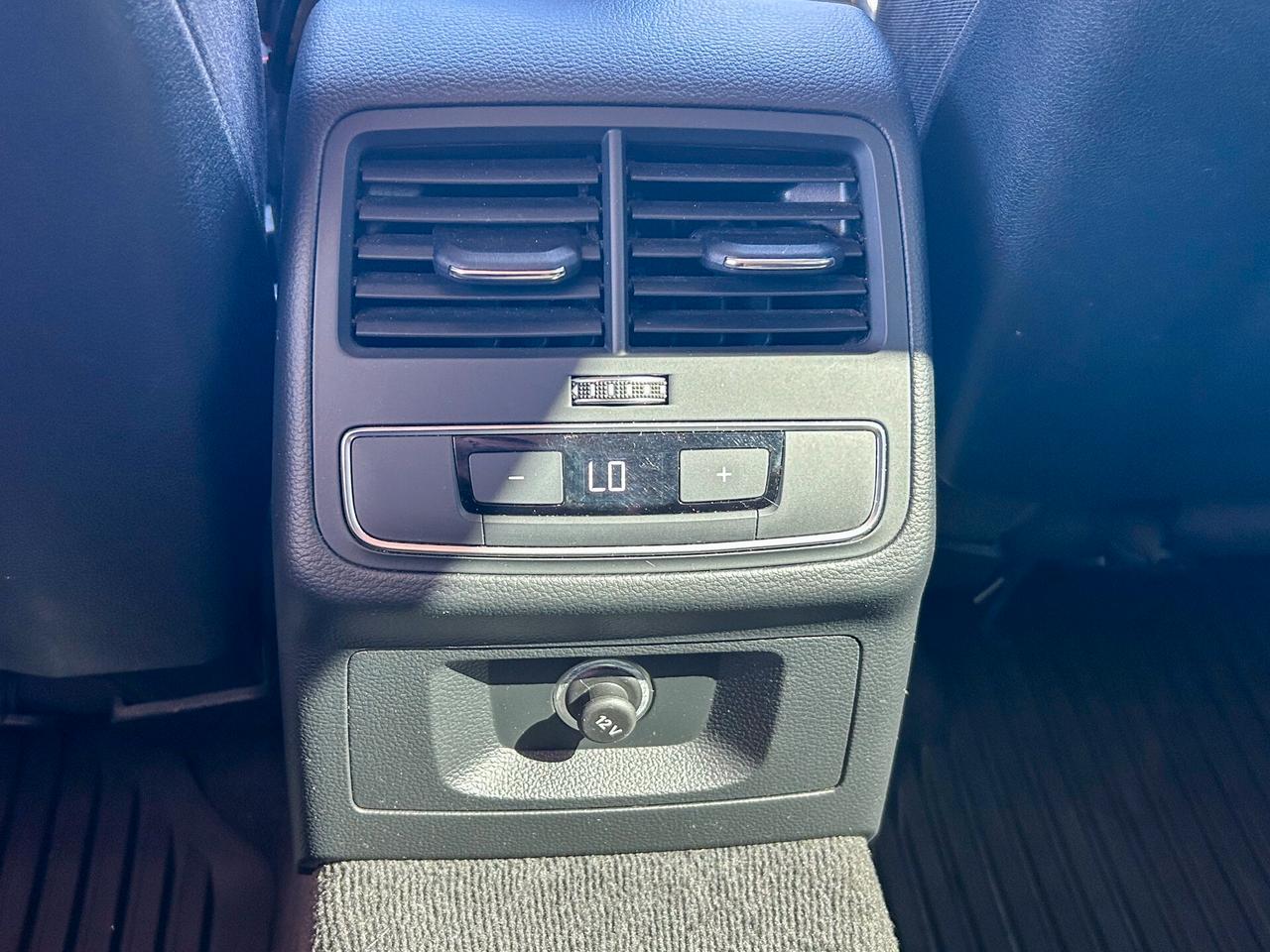 Audi A4 40 TDI S tronic S line edition