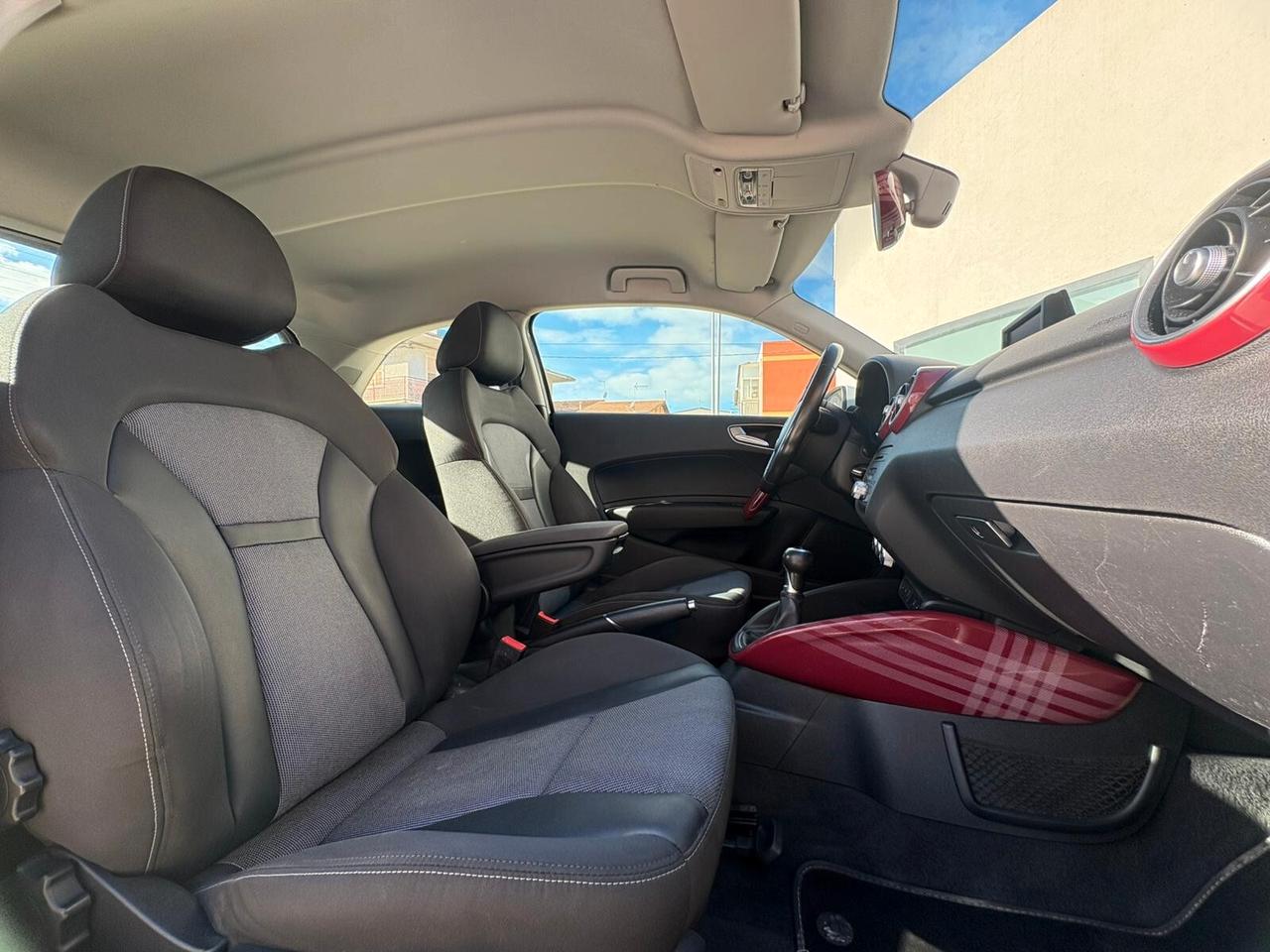 Audi A1 1.6 TDI 90CV S-LINE