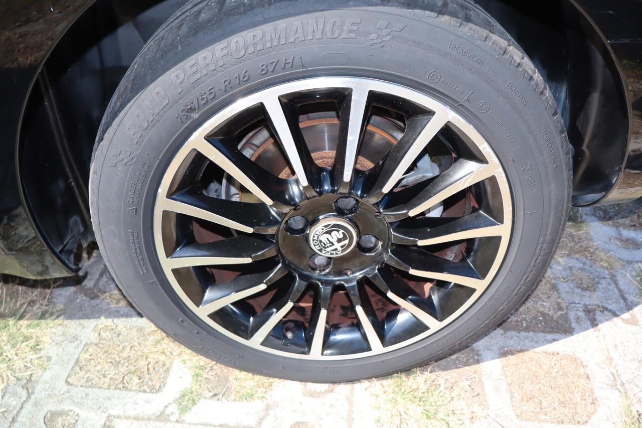 Alfa Romeo MiTo 1.4cc 78cv GPL Distinctive