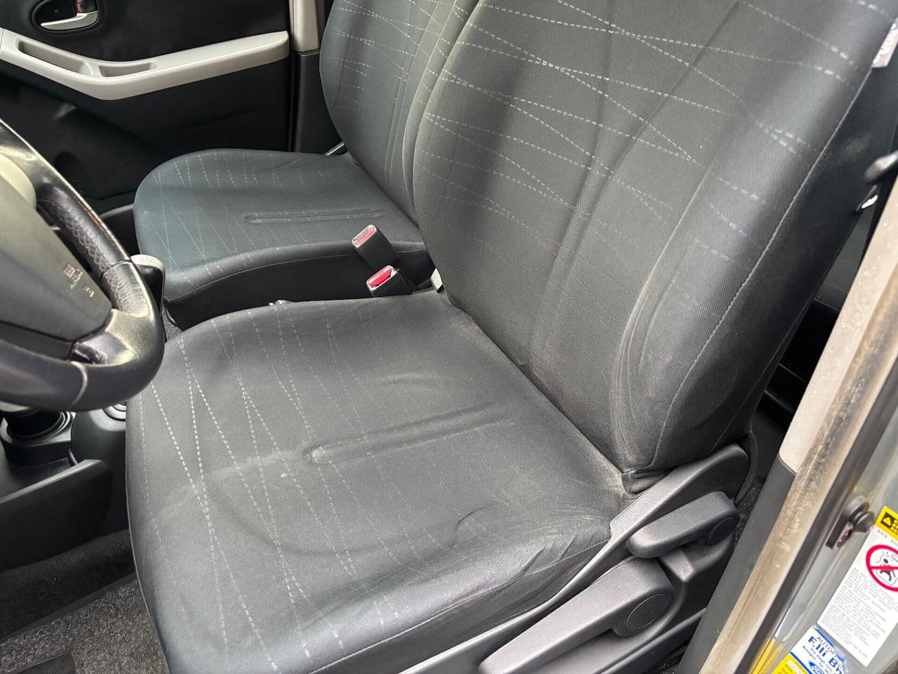 Toyota Yaris 1.3 5 porte sol OK NEOPATENTATI