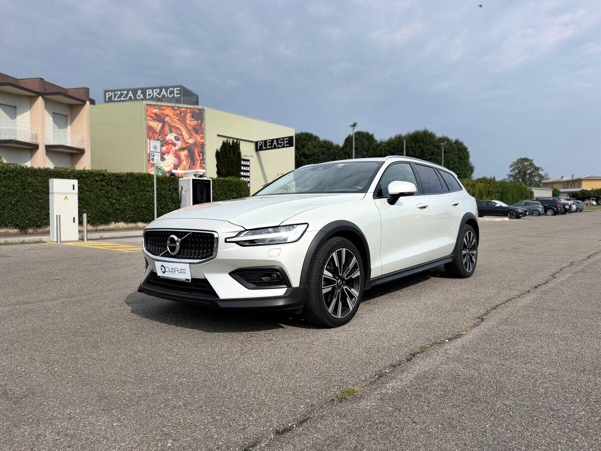 Volvo V60 2.0 b4 Business Pro awd auto