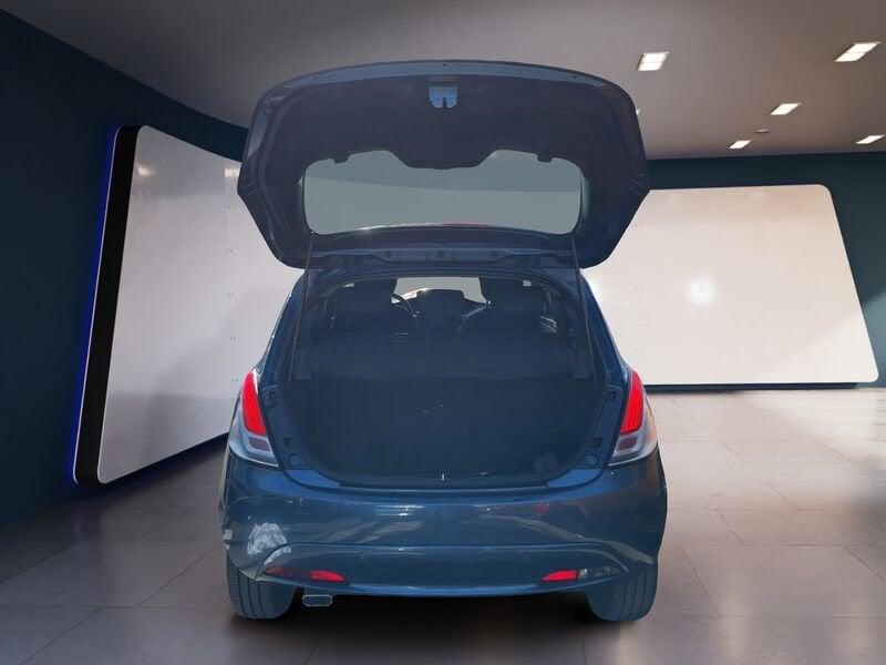 Lancia Ypsilon III 2021 1.0 firefly hybrid Gold Plus s&s 70cv