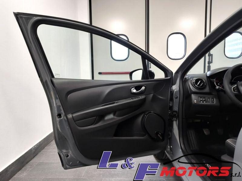 Renault Clio GPL CASA MADRE 90cv MOSCHINO