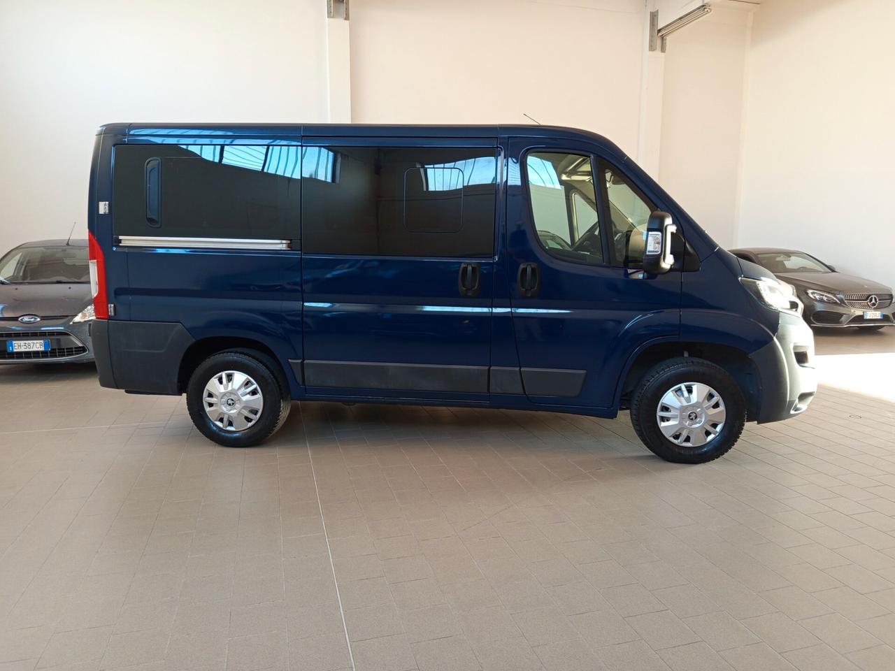 Peugeot Boxer 330 2.0 BlueHDi/110CV FAP PC-TN Combi Comfort