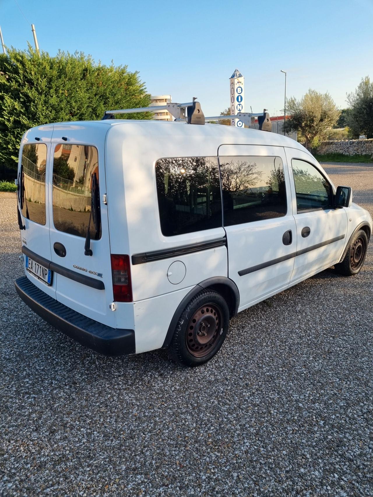 Opel Combo 1.6 CNG Metano 4p. Van Vetrato