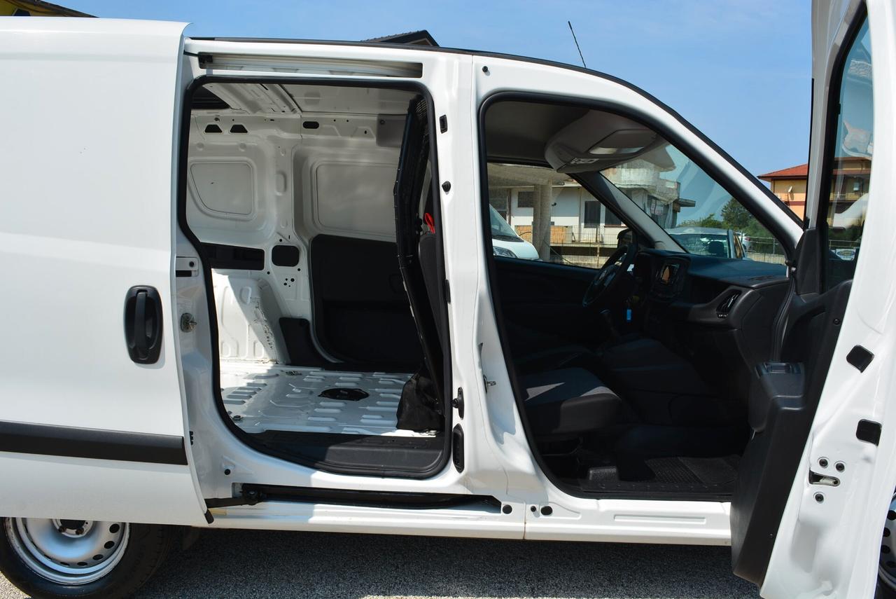 Fiat Doblò 13 MJT 95 cv 3 posti voletto posteriore