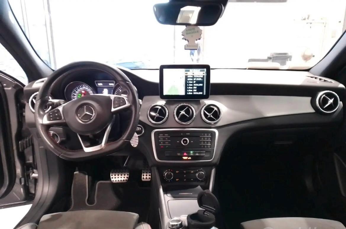 Mercedes-benz GLA 200 d Automatic Premium