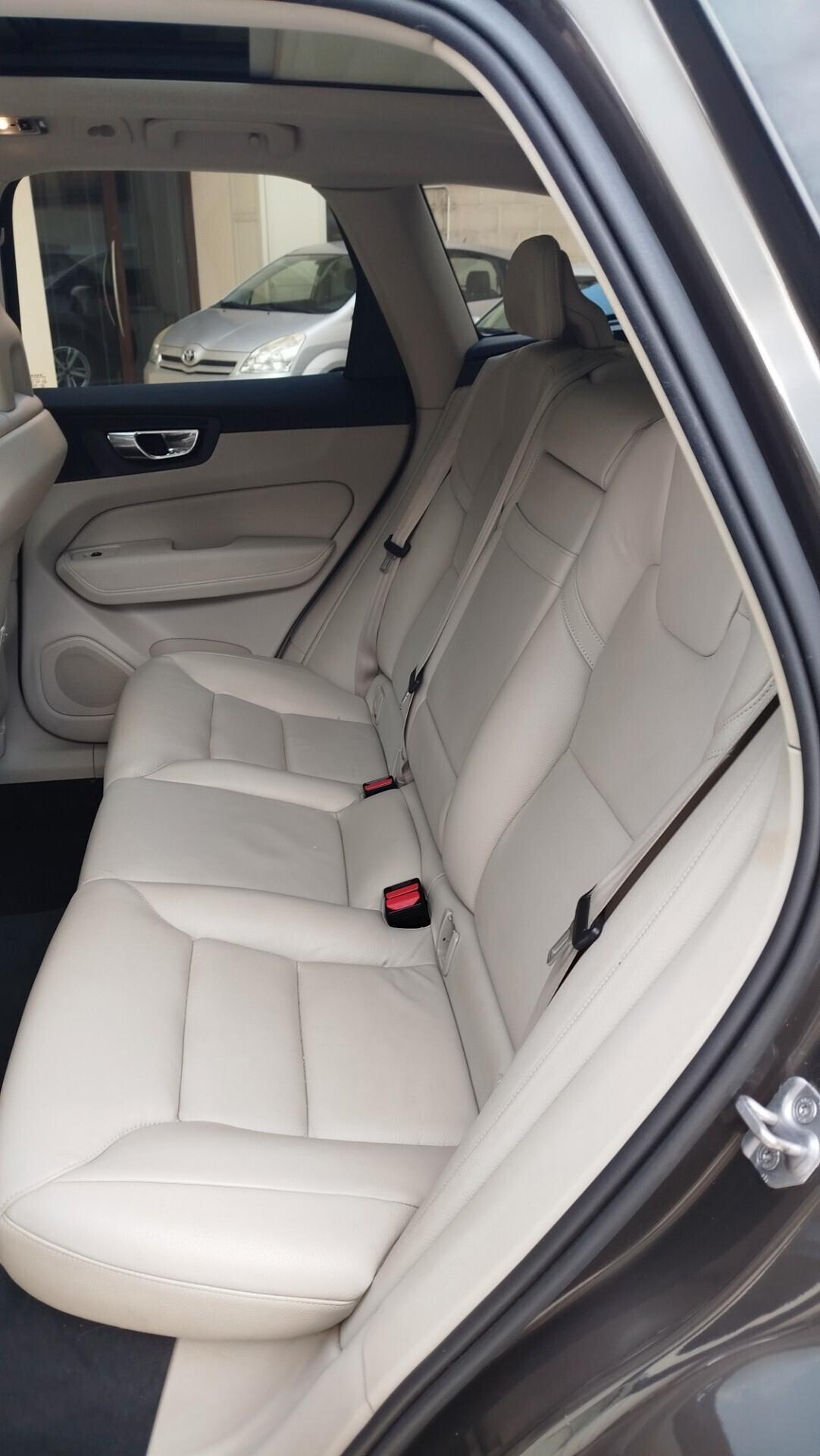 Volvo XC 60 AWD D4 Geartronic Inscription