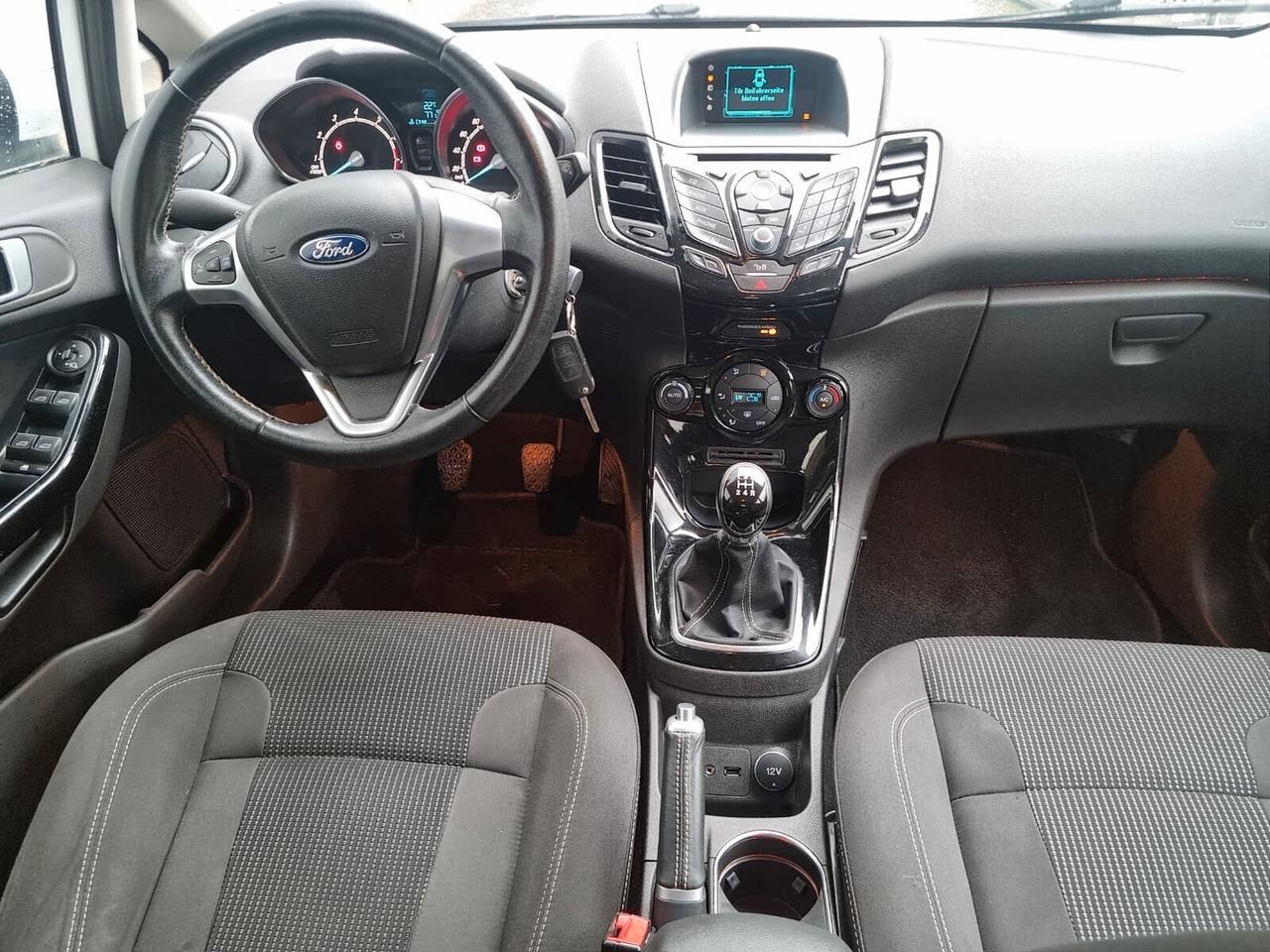Ford Fiesta 1.0 80CV 5 porte Titanium