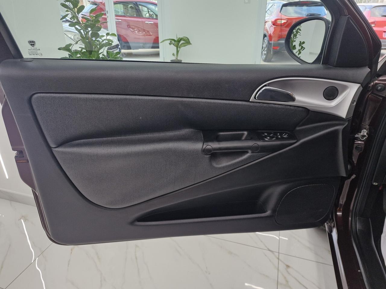 LANCIA YPSILON 1.2 BENZINA 69CV DIVA 100000KM 2011