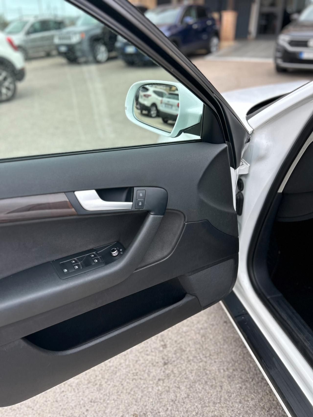 Audi A3 SPB 2.0 TDI 140cv S tronic Attraction