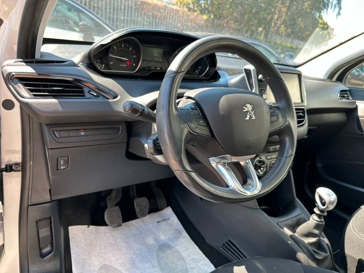 Peugeot 208 BlueHDi 75 5 porte Allure
