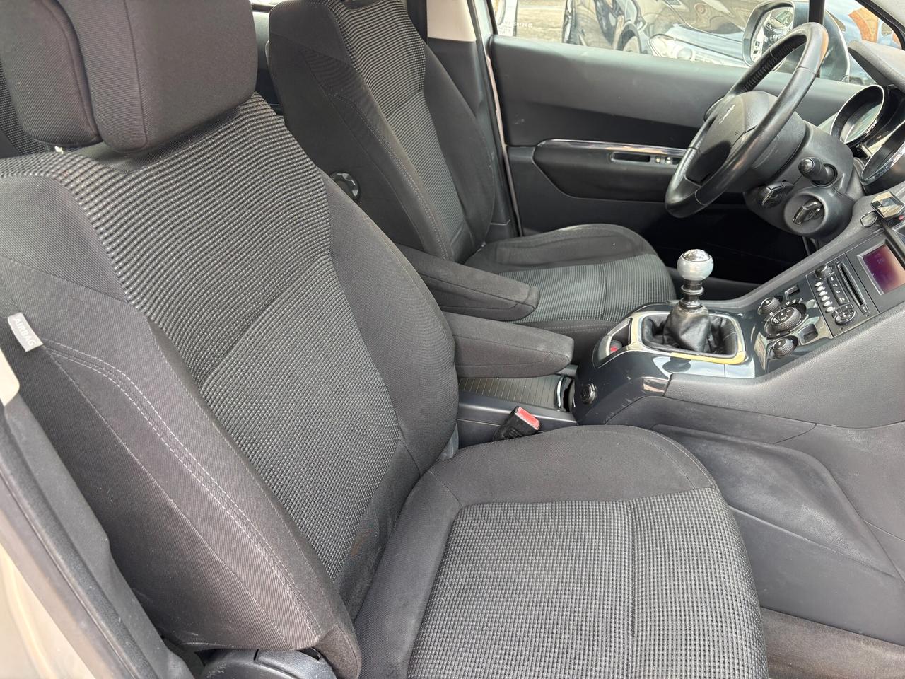 Peugeot 5008 1.6 HDi 112CV Premium