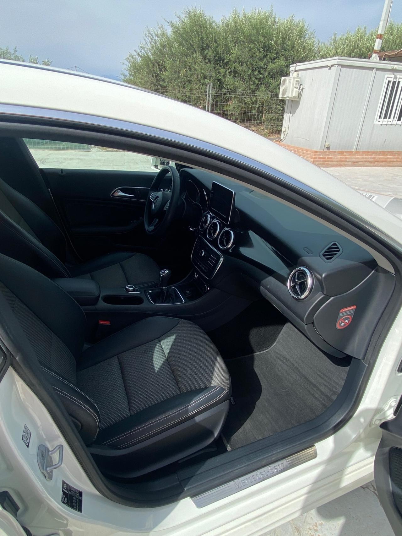 Mercedes-benz CLA 180 d Business