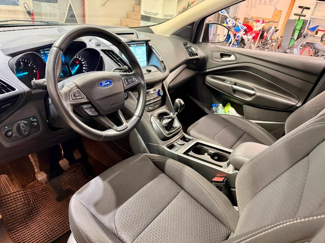 Ford Kuga 1.5 tdci Business s&s 2wd 120cv my18