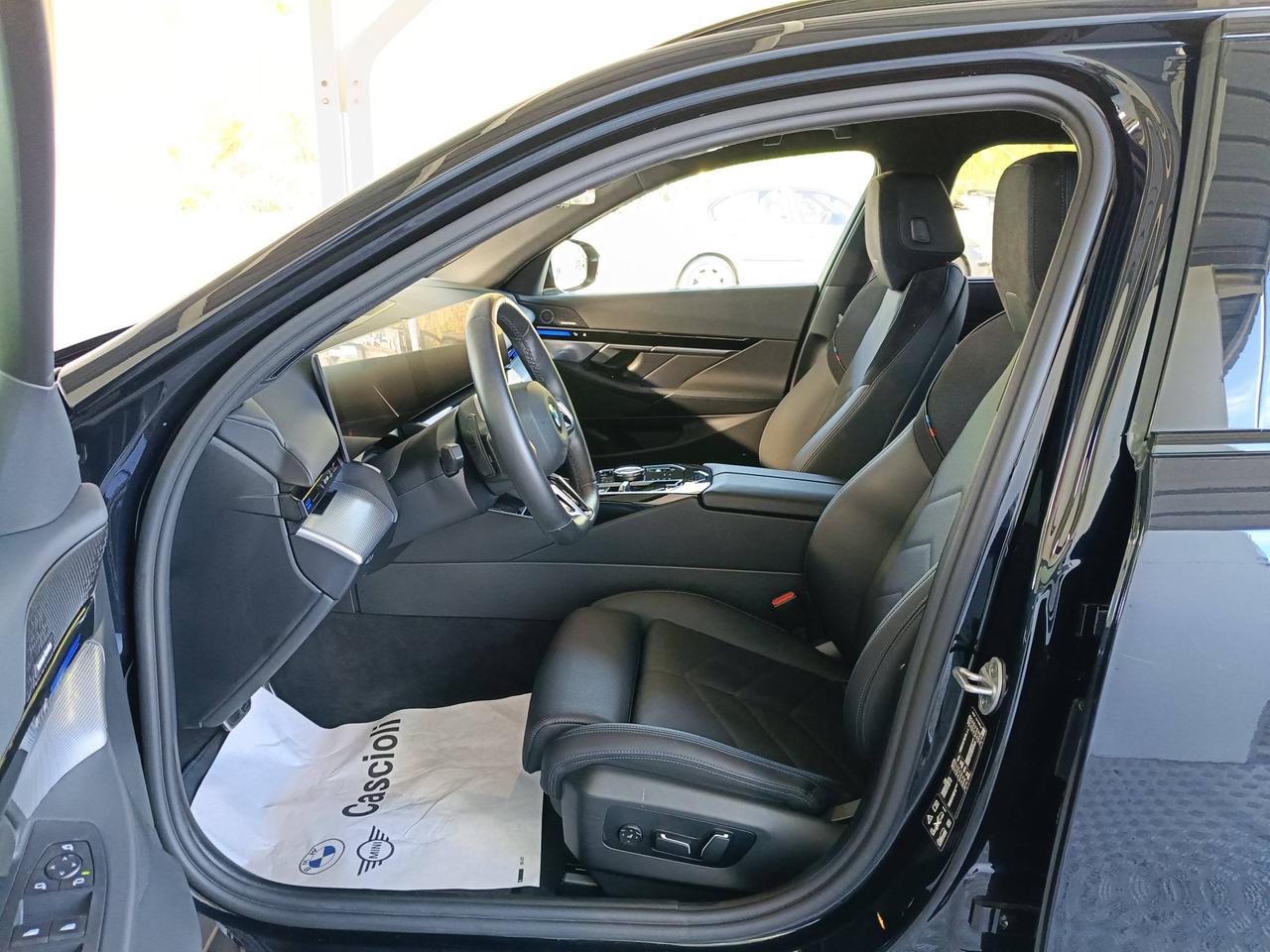 BMW Serie 5 G61 2024 Touring - 520d Touring 48V xdrive MSport Pro auto